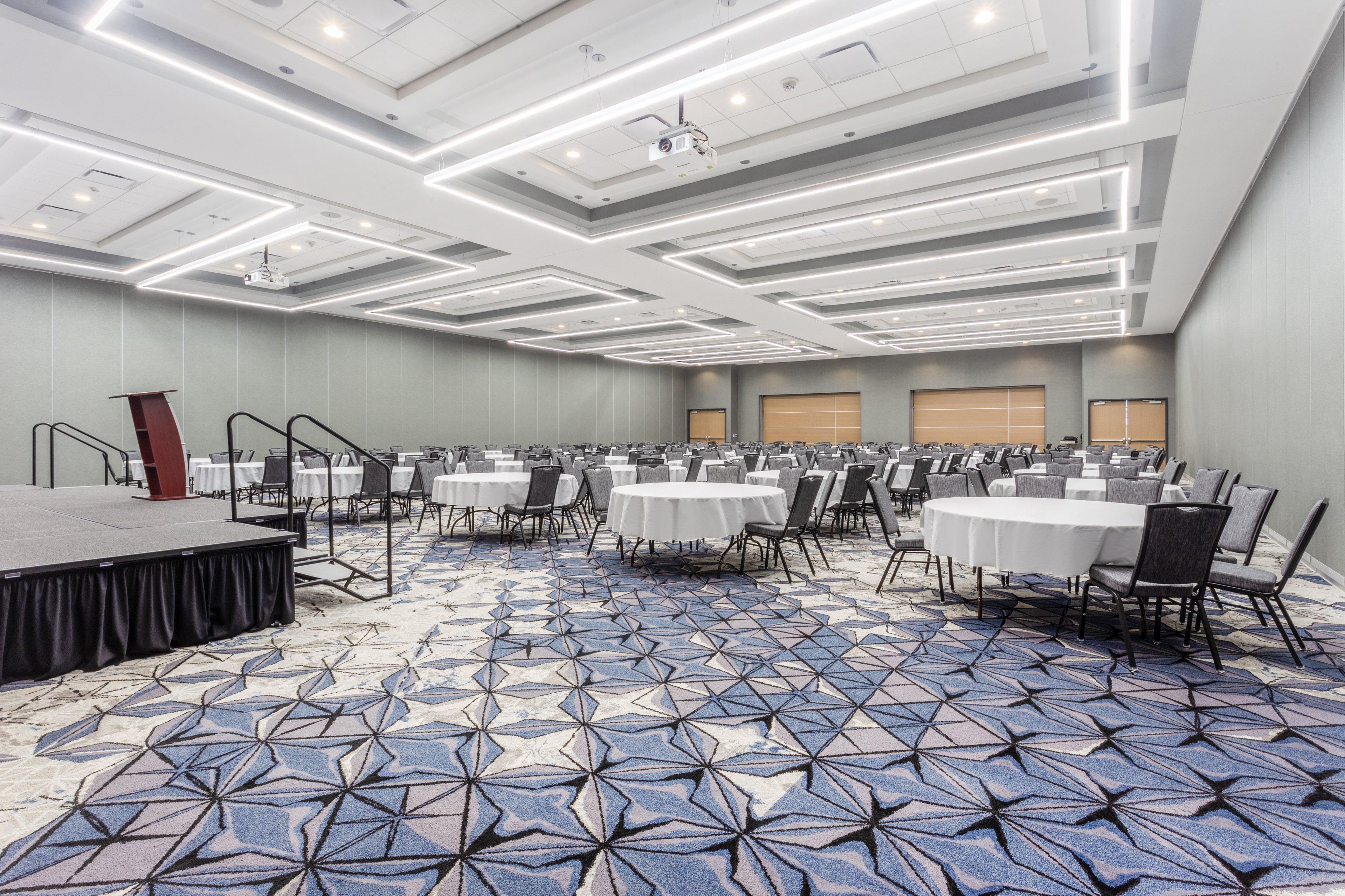 Holiday Inn & Suites Cedar Falls-Waterloo Event Ctr By Ihg Exterior foto