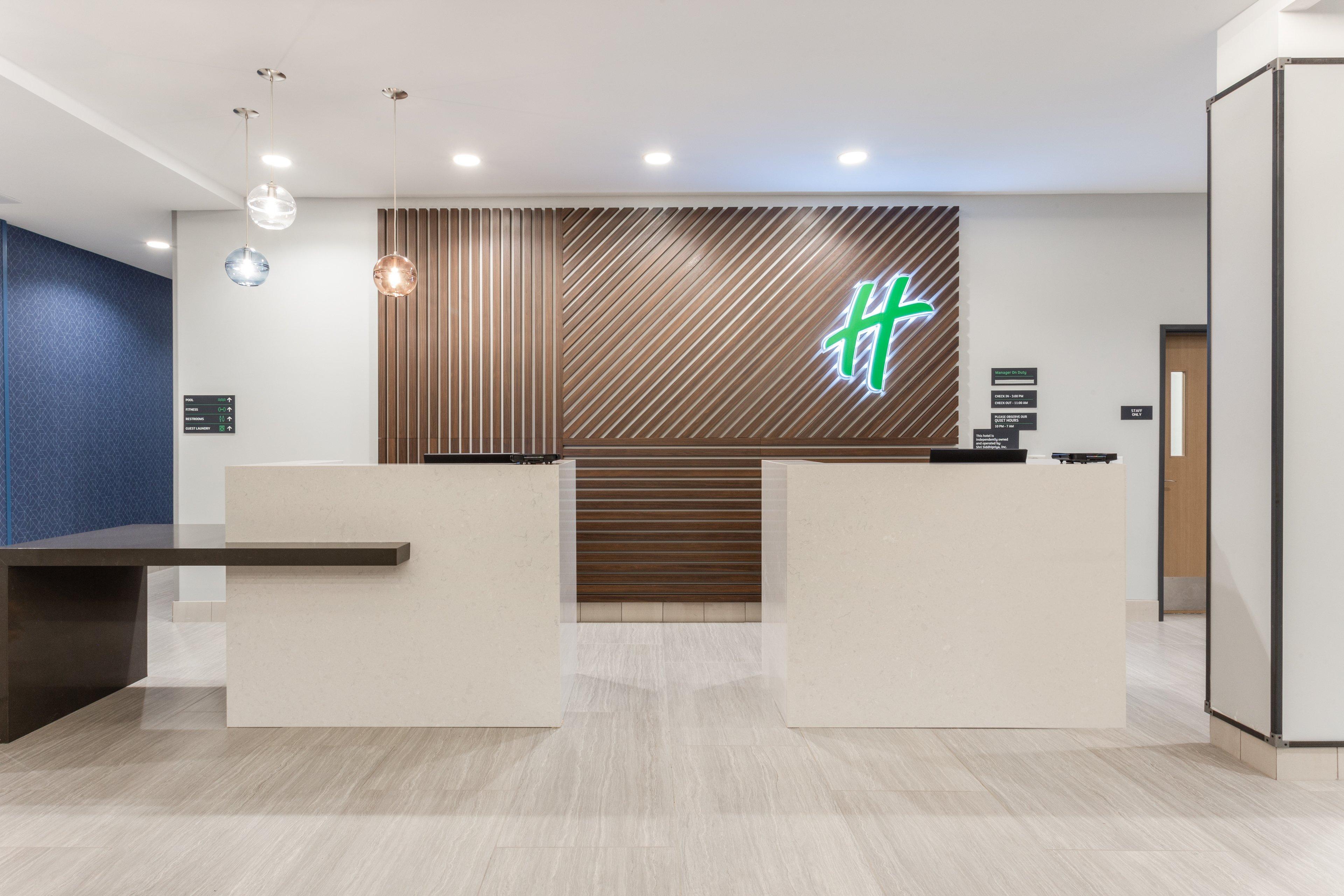 Holiday Inn & Suites Cedar Falls-Waterloo Event Ctr By Ihg Exterior foto